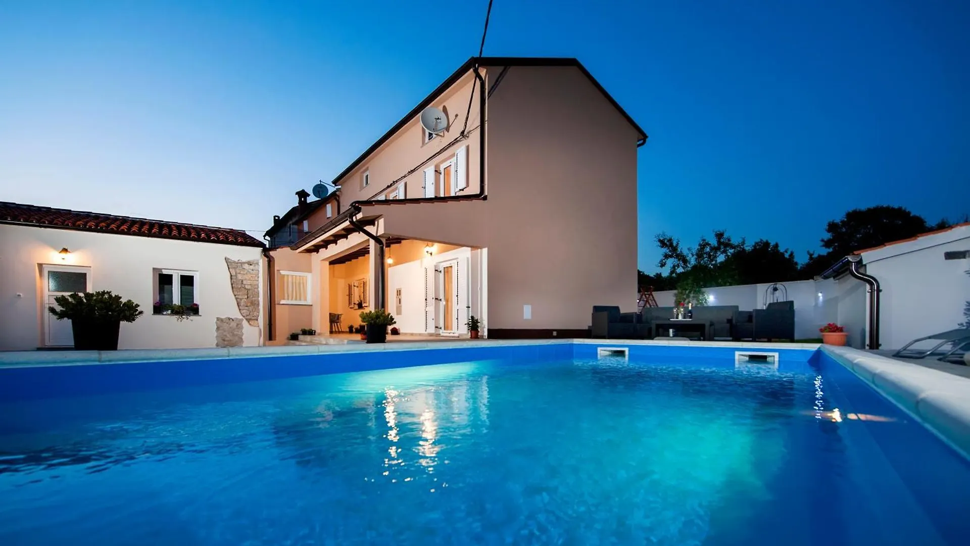 Villa Marin Smoljanci 0*,  Croatia